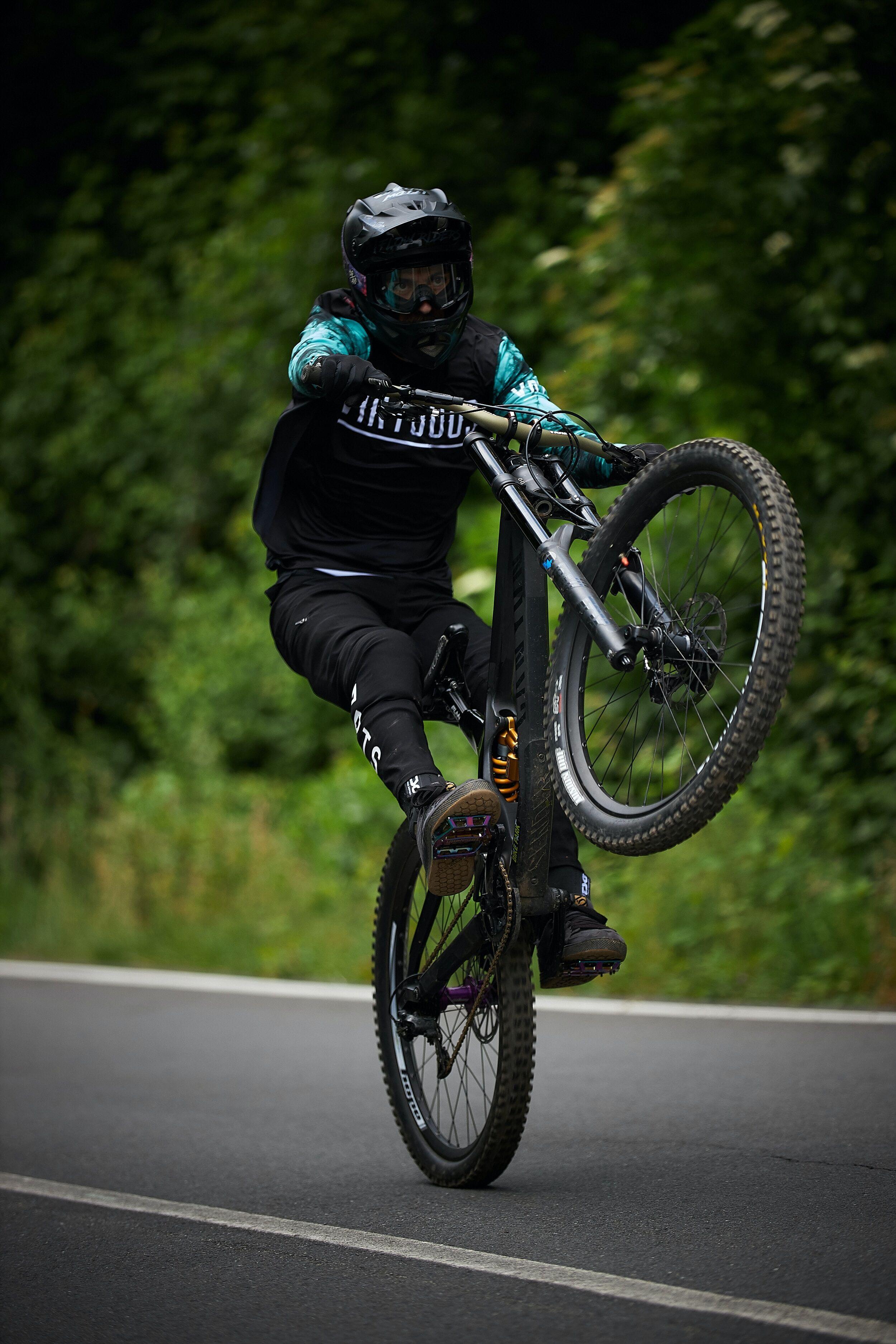 How to True a MTB Wheel